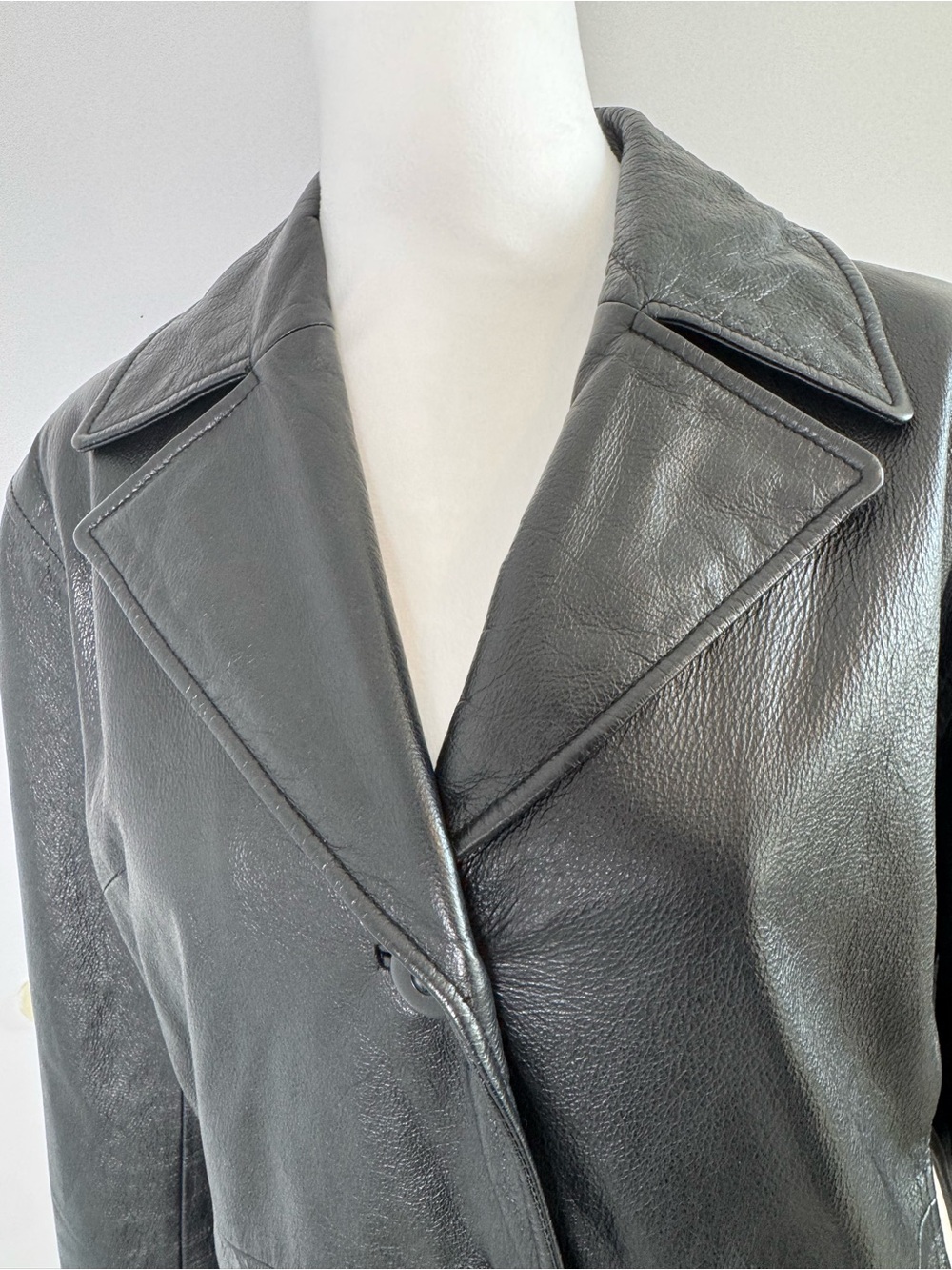 Vintage 90s/Y2K Wilson Black Leather Button-Front Women's Jacket Soft Leather - Picture 4 of 9